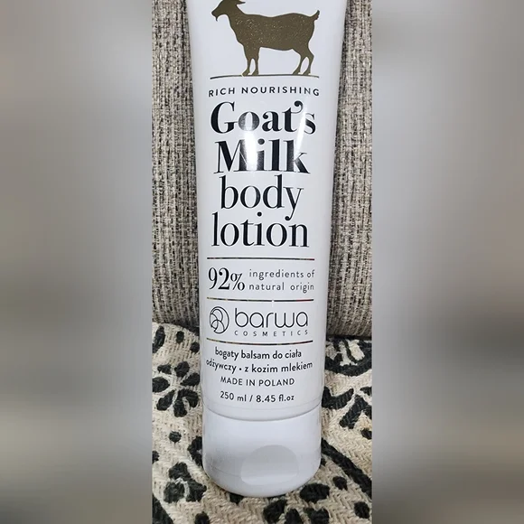 Barwa Goat's Milk Body Lotion -250 Ml. MADE IN POLAND - Picture 2 of 3